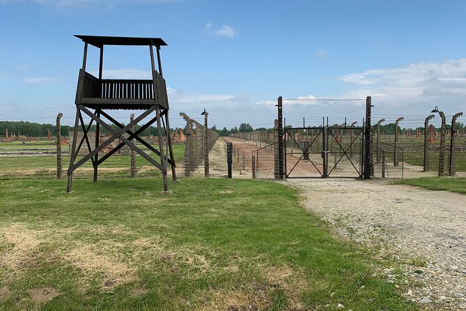 1 Day Trip Auschwitz-Birkenau Memorial and Museum Guided Tour from Krakow - What to pack (and what not to): ID, bag size, and simple comfort