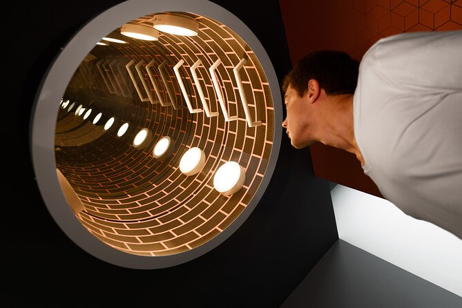 A Fantastic Visit To The Museum Of Illusions Seville - Is it worth it for kids and adults? Yes, with the right expectations