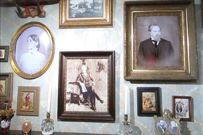American Prohibition Museum Admission - The speakeasy after the tour: hours, wristband rules, and Sunday reality