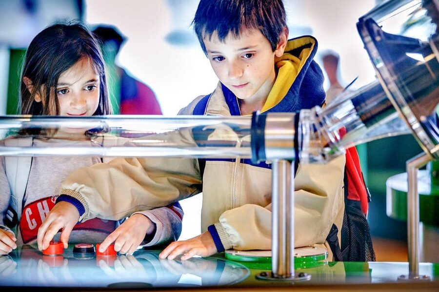 Amsterdam: 1-Hour Canal Cruise & NEMO Science Museum - Who This Works Best For