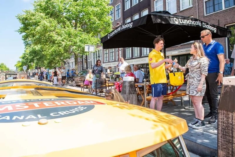 Amsterdam: Canal Cruise from Anne Frank Museum - The live skipper and the audio guide in 7 languages