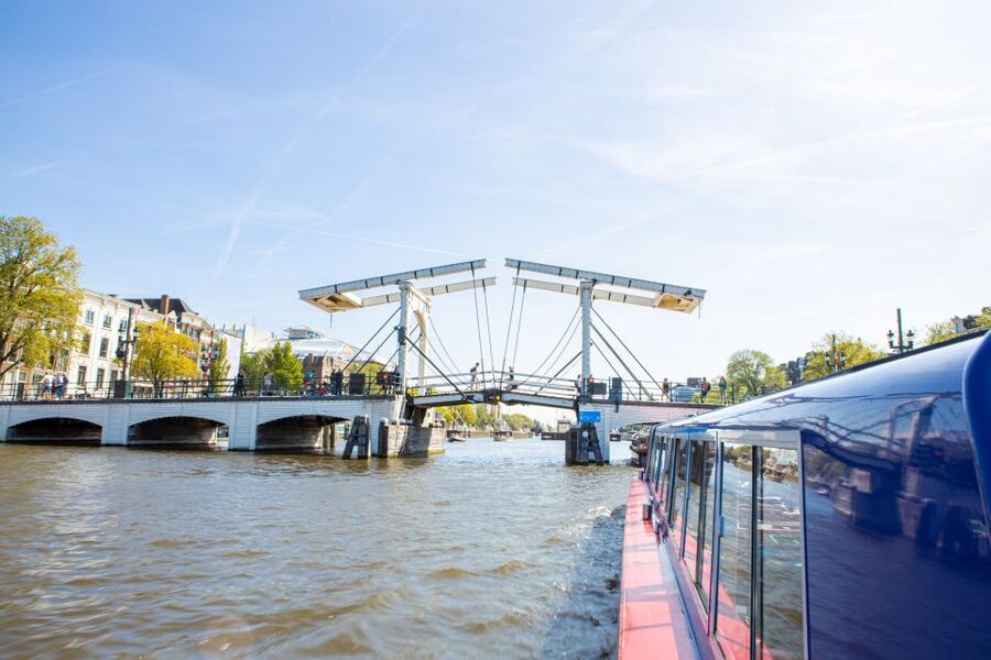 Amsterdam: City Canal Cruise and Rijksmuseum - Your 75-minute canal cruise: audio in 19 languages (and how to get good sound)