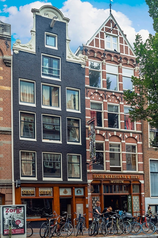 Amsterdam: Hash, Marihuana, and Hemp Museum Entry Ticket - Using the audio guide well: pick your language and control your pace