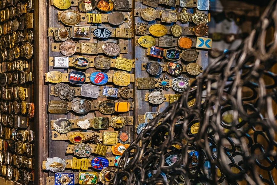 Amsterdam's Weirdest Museum: Believe It or Not! - The Top-Floor Dam Square View and the 500 m2 Lounge Break