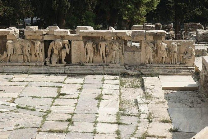 Ancient Athens tour: Acropolis, Parthenon and Acropolis Museum - Propylaea and Erectheion: where the details reward your effort