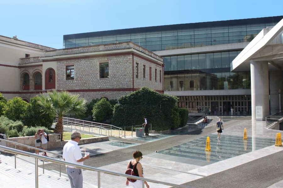 Athens: Acropolis & Acropolis Museum Ticket with Audio Guide - Crowds, Staff, and Ticket Validity: Small Issues to Watch