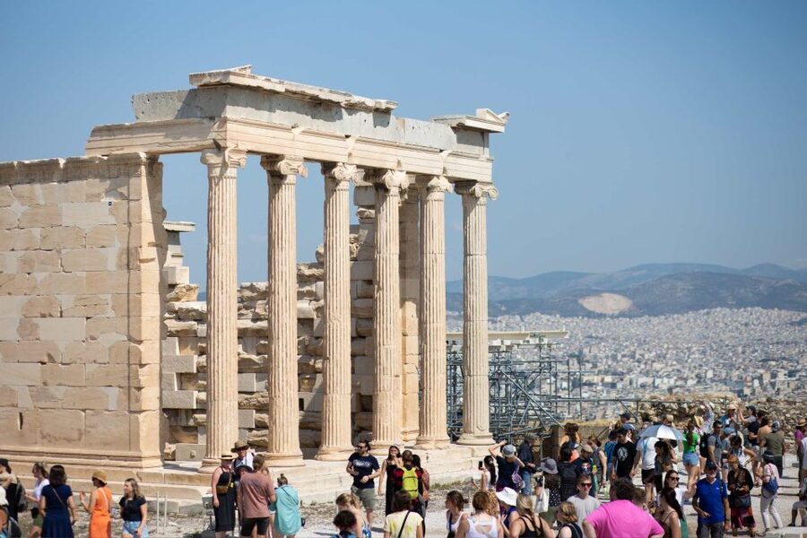 Athens: Early Morning Guided Tour to Acropolis and Museum - Acropolis Museum: Originals, Natural Light, and Excavations Under Glass