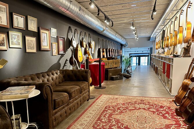 Authentic Flamenco Show Barcelona : Intimate Casa Sors Experience - Casa Sors: an actual flamenco room, not a warehouse show