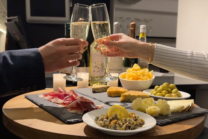 Authentic Flamenco Show Barcelona : Intimate Casa Sors Experience - Drinks and tapas: how to choose the option that fits your night
