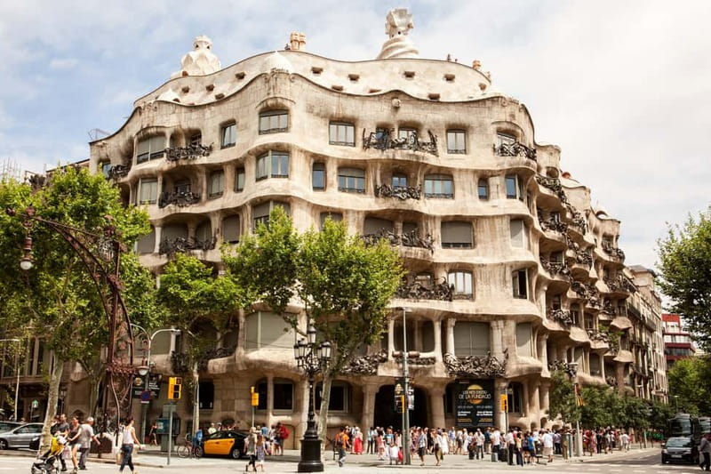Barcelona Card: 25+ Museums and Free Public Transportation - Key points to know before you go