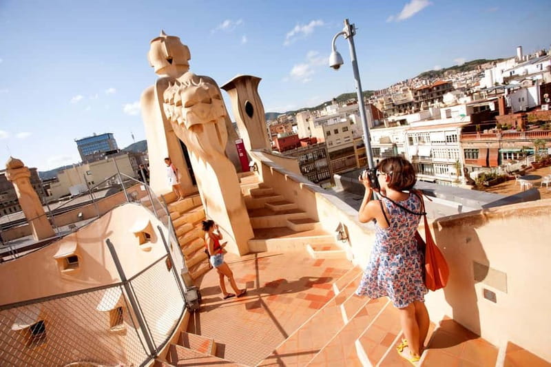 Barcelona Card: 25+ Museums and Free Public Transportation - Old Barcelona in layers: MNAC, Tàpies, El Born, and MUHBA sites