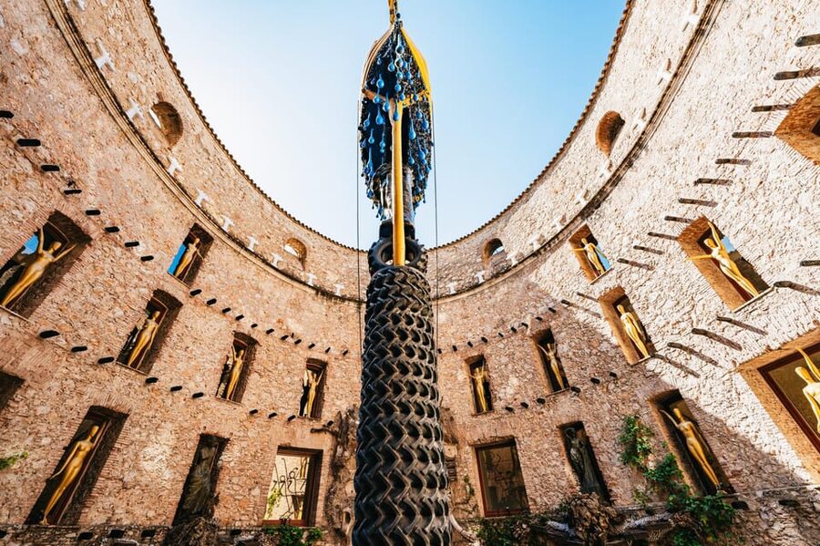 Barcelona: Dali Museum, House and Cadaques Guided Tour - The road, the van, and the pacing: where comfort can matter