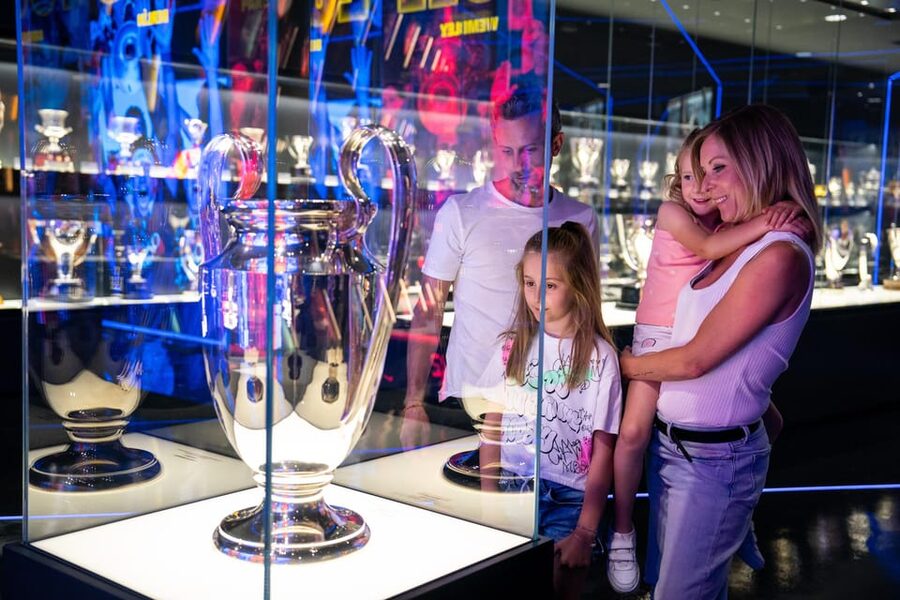 Barcelona: FC Barcelona Museum Total Experience Pass - Robokeeper shooting game: a short challenge with real fun
