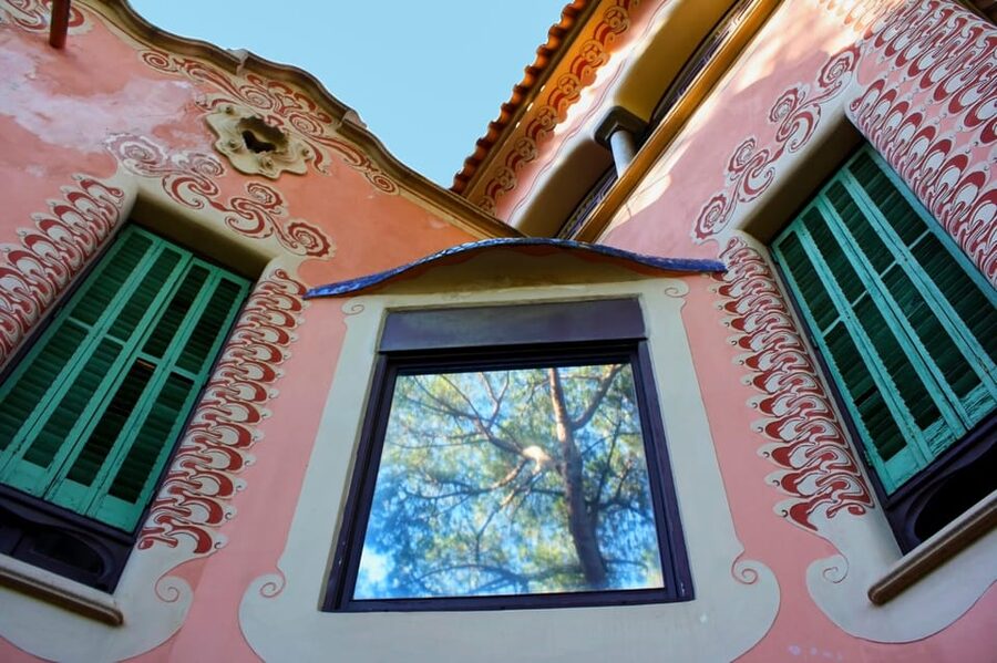 Barcelona: Park Güell and Gaudí House Museum Entry Ticket - Salamander Statue and the Views: Why the Top Is Worth the Work