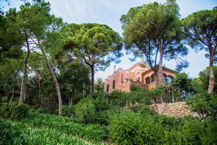 Barcelona: Park Güell and Gaudí House Museum Entry Ticket - Timing Your Day in Barcelona: When to Go and How to Avoid Stress