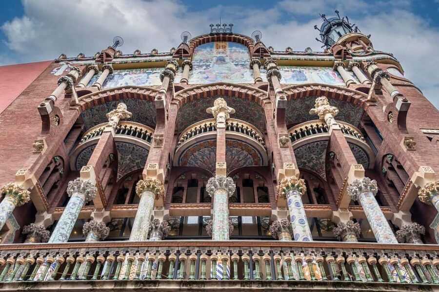 Barcelona: Picasso Museum Entry, Digital Guide & Born Walk - The smartphone setup that can make or break it