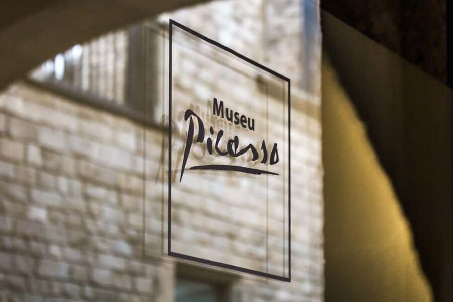 Barcelona: Picasso Museum Entry, Digital Guide & Born Walk - Who this experience suits best