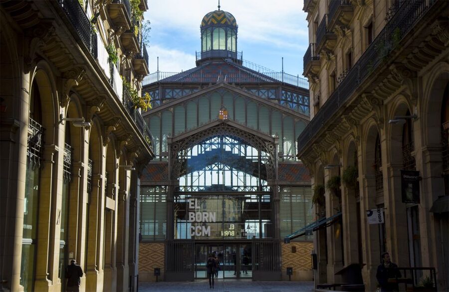 Barcelona: Picasso Museum Guided Tour - Radio system: small tech, big comfort