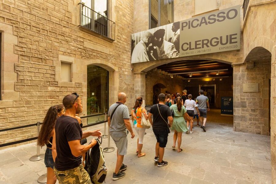 Barcelona: Picasso Museum Skip-the-Line Guided Tour - The guide’s role: why you remember more than you read