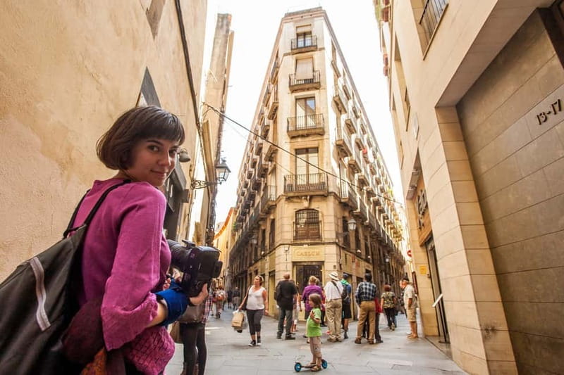 Barcelona: Small Group Picasso Tour with Picasso Museum - Plaça Reial and Llotja de Mar: where youth meets ambition
