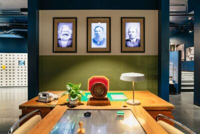 Berlin: DDR Museum Tickets - Reconstructed DDR apartments you can open, smell, and handle