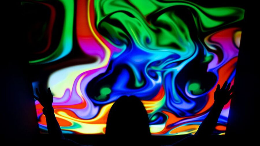 Berlin: Interactive DeJa Vu Museum Entrance Ticket - Mirror Rooms: Starroom and Abyss for Mind-Bending Photos