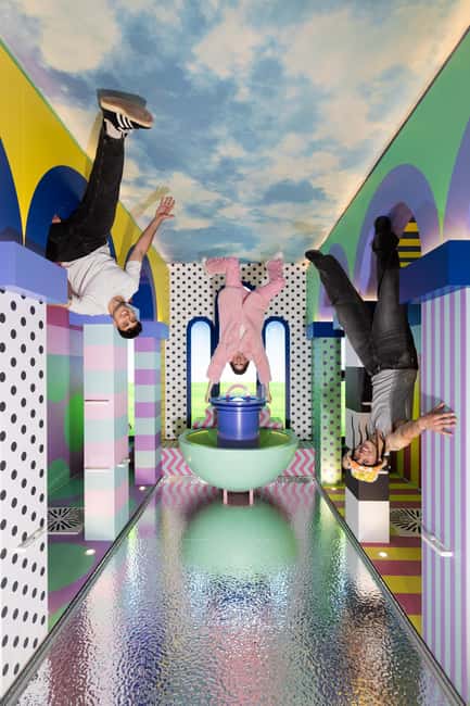 Berlin: The Upside Down Museum Entrance Ticket - Freakshakes, the café, and shopping without breaking the day