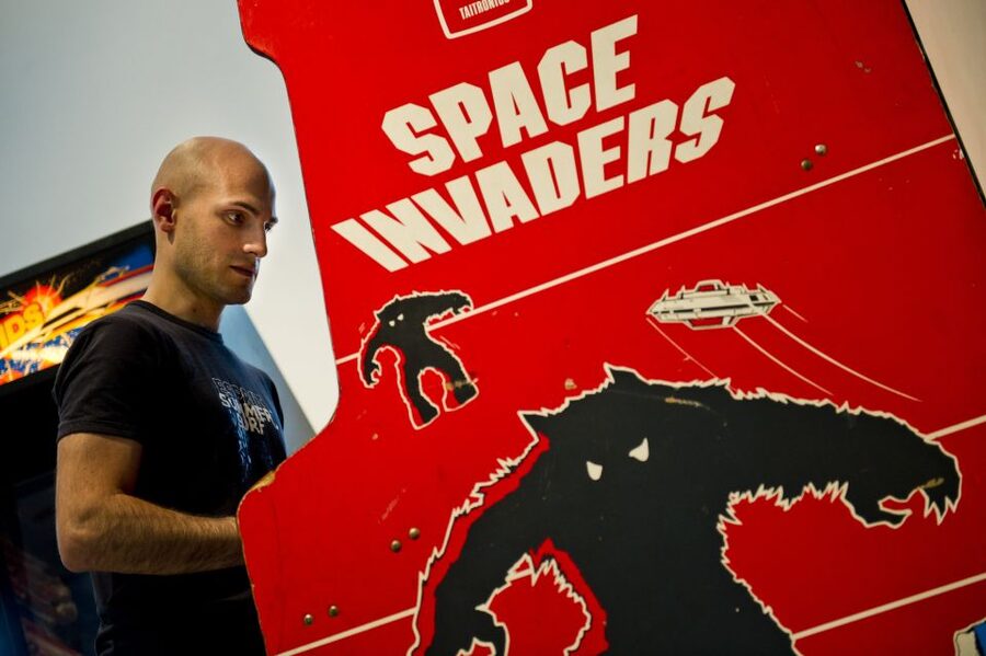 Berlin: Tickets to the Computer Games Museum - The “play big” stations: Pong, the Giant Joystick, and PainStation