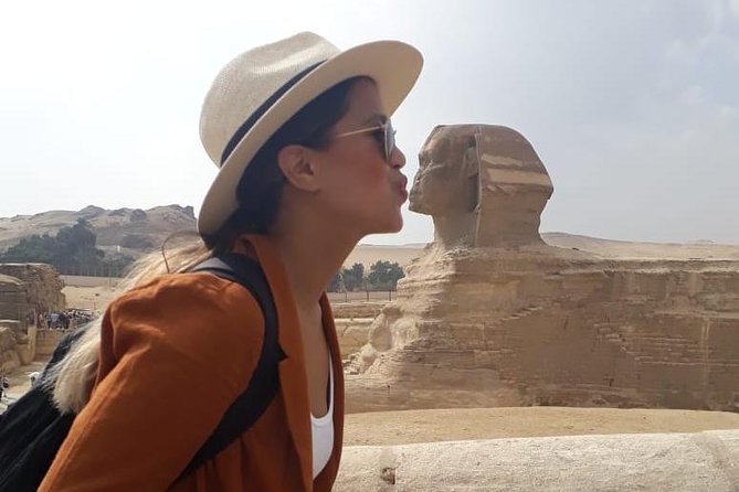 Best tour to Giza Pyramids, Egyptian Museum, Bazaar and Felucca - The guide and driver: where the experience can really swing