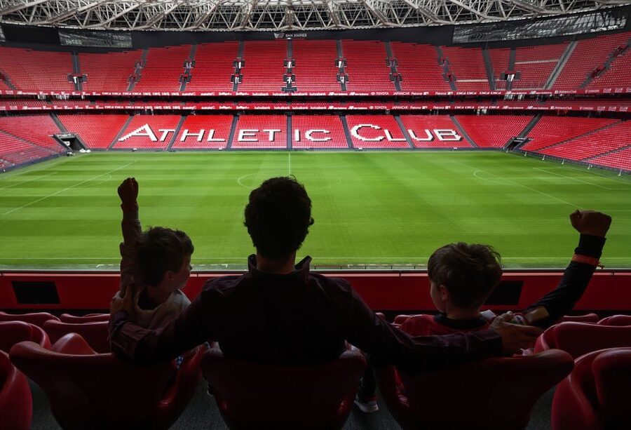 Bilbao: San Mamés Museum and Stadium Tour - San Mamés feels like football you can touch