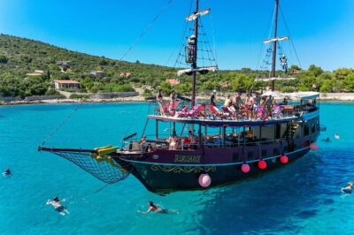 Blue Lagoon & Underwater Museum from Split with Lunch & Drinks - Underwater Museum: Why This Stop Works Even If You’re Not a Pro Swimmer