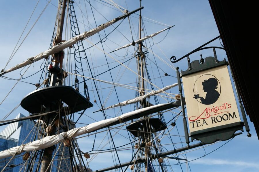 Boston: Boston Tea Party Ships and Museum Interactive Tour - Tea-tossing at Griffin’s Wharf: what you do and what to expect