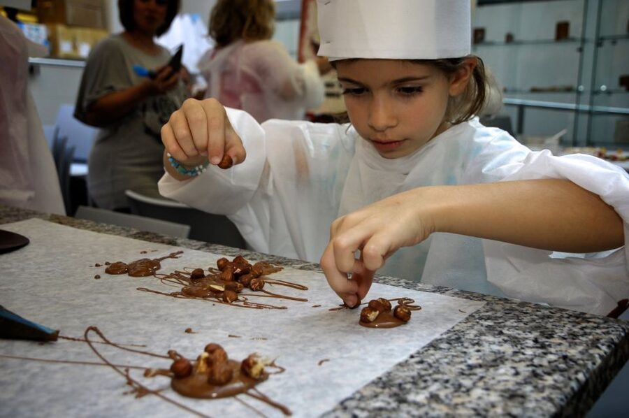Bruges: Chocolate Making Workshop and Chocolate Museum Entry - Should you book it?