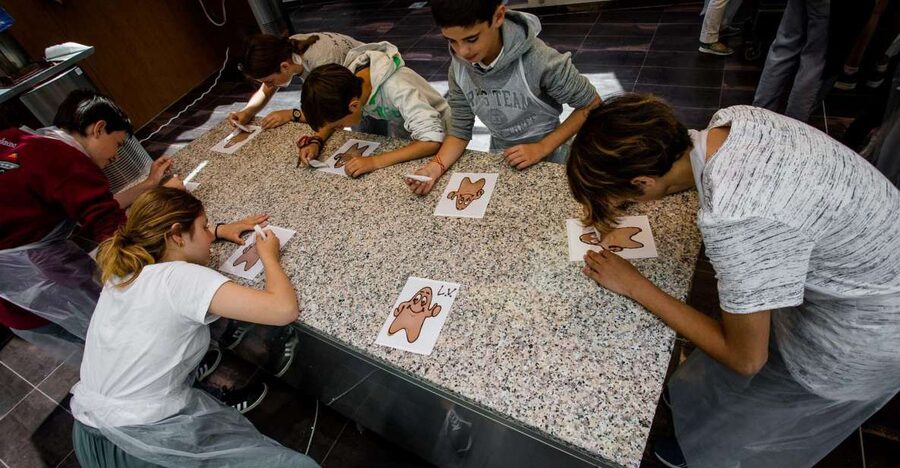 Bruges: Chocolate Making Workshop and Chocolate Museum Entry - The 1-hour workshop format: how the lesson actually runs