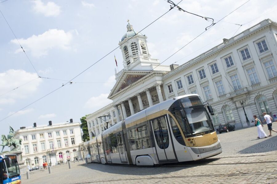 Brussels: 48 Museums, Atomium, and Discounts Card - Pocket guidebook and maps: the underrated power move