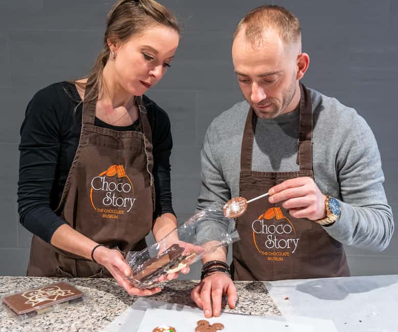 Brussels: Chocolate Museum Visit with Workshop - Praline demonstration and tastings: how to make the most of the chocolate you sample
