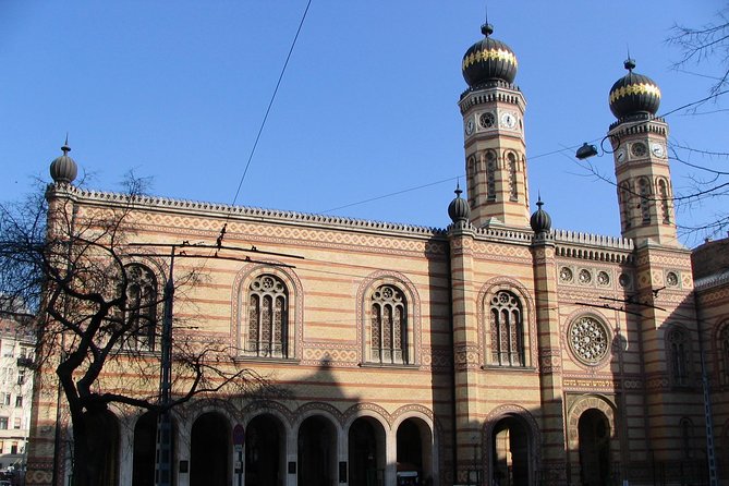 Budapest Dohany Synagogue & Hungarian Jewish Museum & free extras - Entering Dohány Street Synagogue: timing, security, and dress rules
