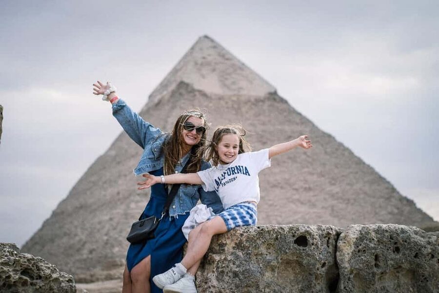 Cairo Day Tour: Pyramids, Museum, Camel Ride & Local Lunch - Giza Plateau and the pyramids: learning to see the details