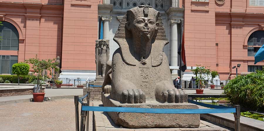 Cairo: Egyptian Museum, Citadel, and Old Cairo Guided Tour - Practical Tips for Cairo: Shoes, Heat, and Getting the Timing Right