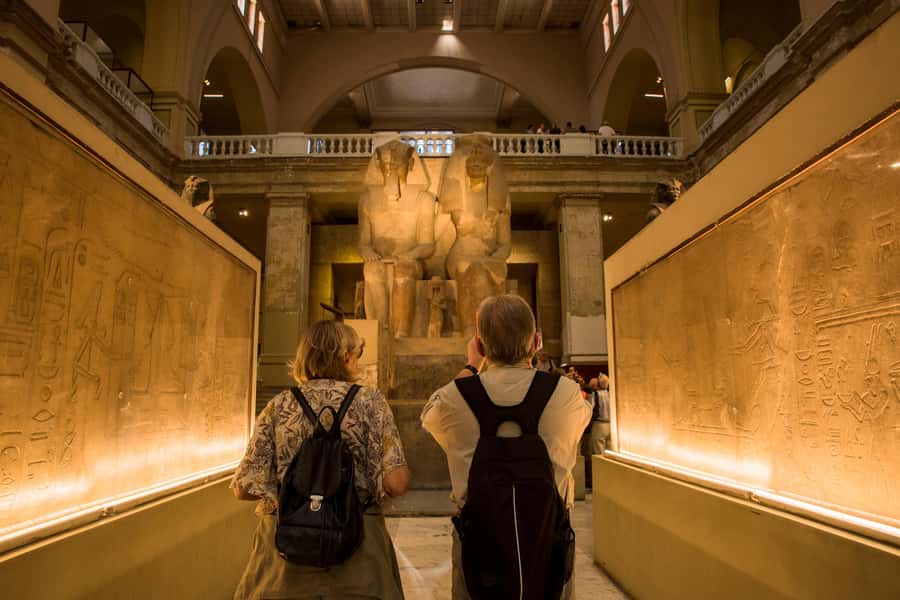 Cairo: Egyptian Museum, Pyramids & Bazaar Tour - What to bring, what to avoid, and how to stay comfortable