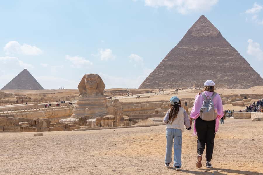 Cairo: Female-Guided Pyramids, Sphinx & Museum City Tour - Egyptian Museum: 250,000 Artifacts, and You Pick the Pace