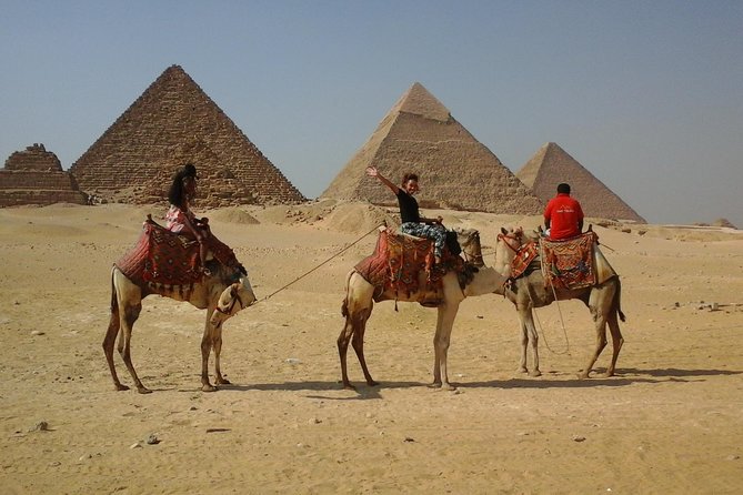 Cairo Full-Day Tours to Giza Pyramids ,Egyptian Museum & Bazaar - Stop 1: Pyramids of Giza, Valley Temple, and the Sphinx close-up