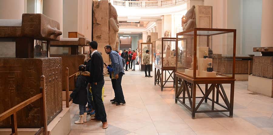 Cairo/Giza: Guided Pyramids, Sphinx and Egyptian Museum Tour - Old Cairo, the Citadel, and Khan el-Khalili: the city beyond the monuments