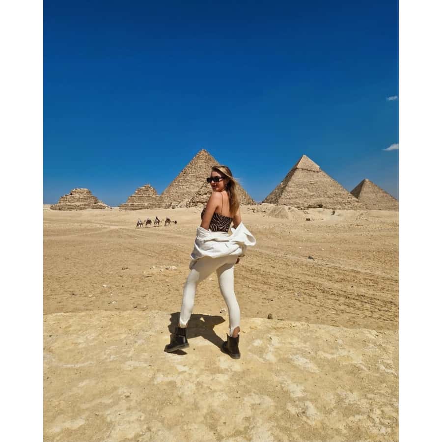 Cairo: Giza Pyramids & Grand Egyptian Museum Tour with Lunch - Lunch in the middle of the day: koshari or shawarma style