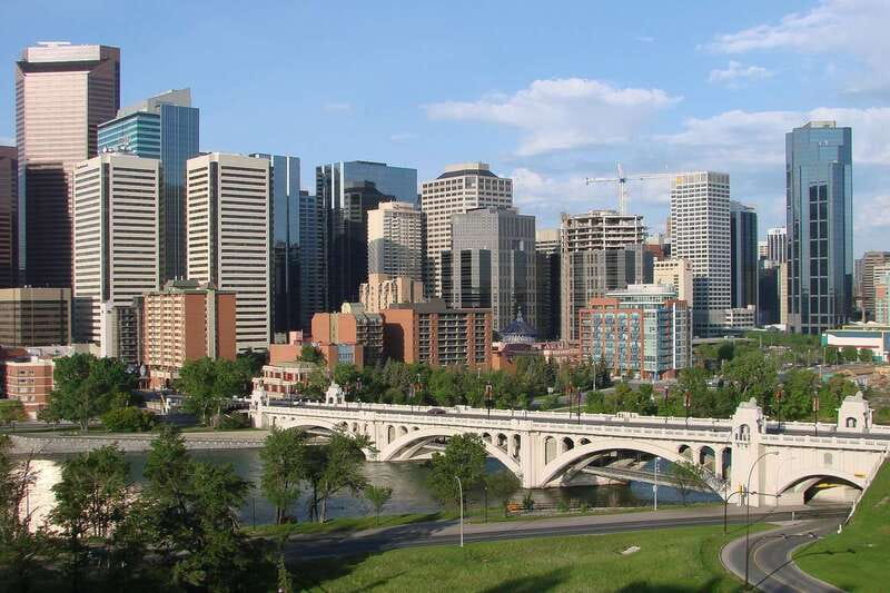 Calgary: 3.5-Hour Bus City Tour with Gasoline Alley Museum - Beltline to Inglewood: neighborhoods with stories, not just scenery