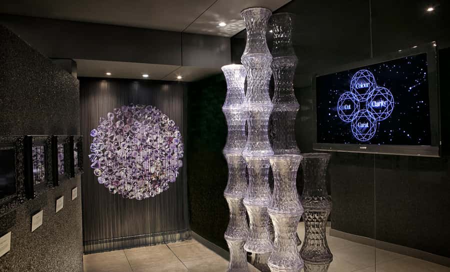 Cape Town: Private Guided Tour of Cape Town Diamond Museum - The diamond story: from billions of years to today’s craft