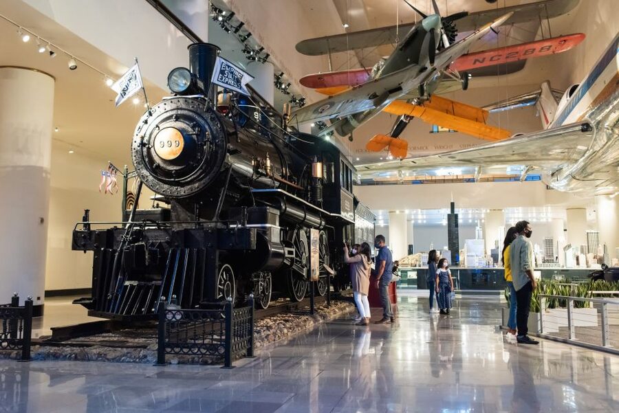 Chicago: Griffin Museum of Science and Industry Ticket - The 727 and the coal mine: what’s included and what costs extra