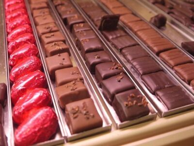 Choco-Story Paris - The Chocolate Museum - The museum’s chocolate timeline: from ancient cocoa to modern bars