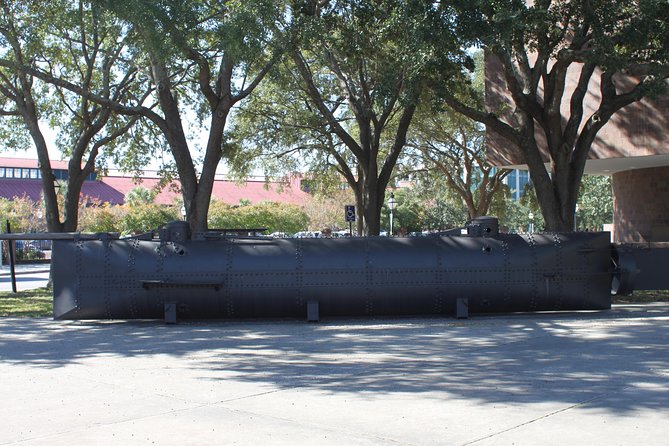 City Bus Tour with Charleston Museum Admission - Downtown history stops you’ll recognize again later