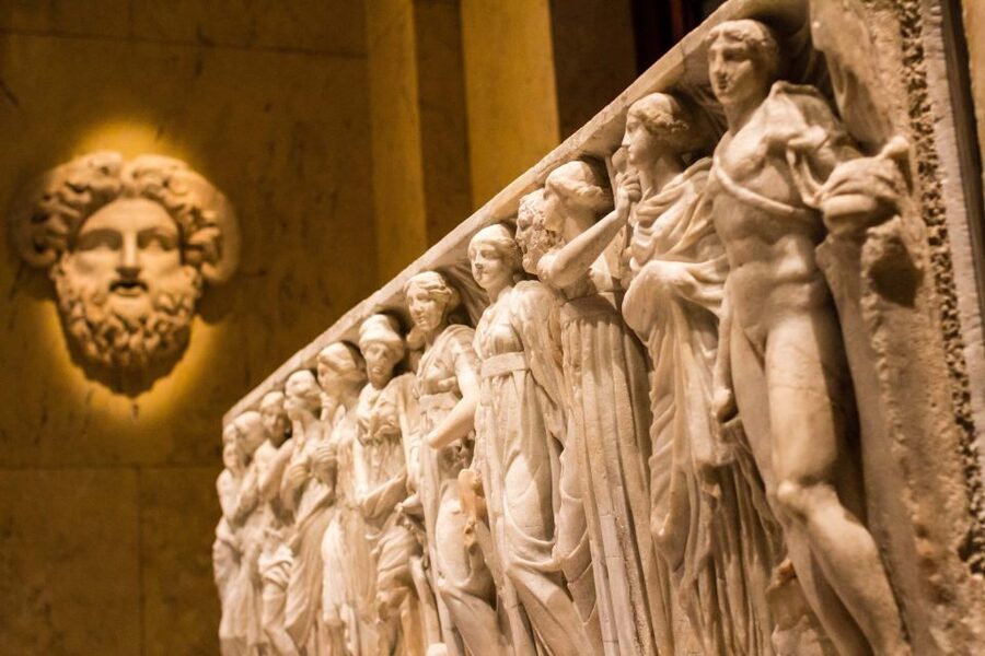 Combo Ticket: Kunsthistorisches Museum & Imperial Treasury - Kunstkammer Vienna: the “how did they make that?” side